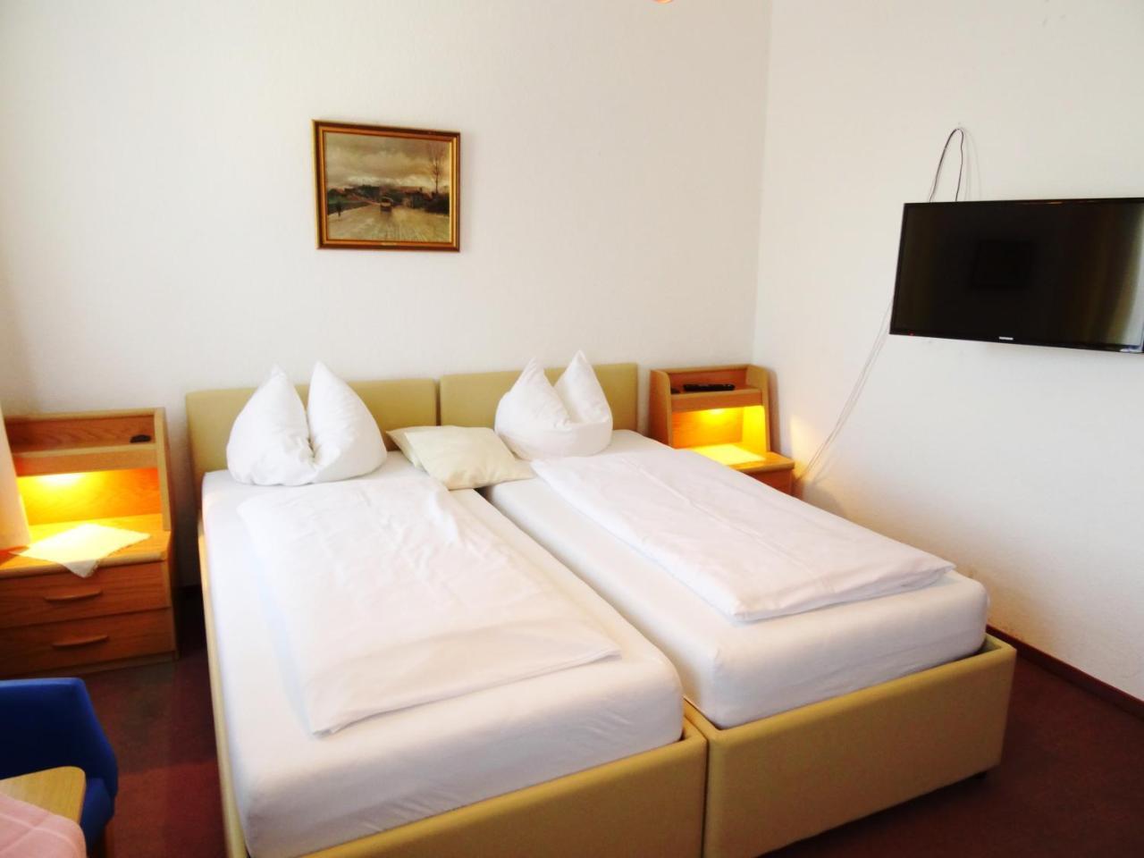 Hotel Gasthof Forelle ジークスドルフ エクステリア 写真